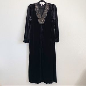 Oscar De La Renta Pink Label velvet caftan